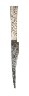 Lot 240 - A NORTH EUROPEAN ACCOMPANYING KNIFE FOR A TROUSSE, EARLY 18TH CENTURY