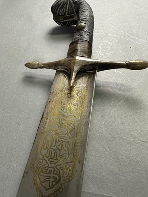 Lot 557 - □ A DECORATED SWORD (KILIG) IN OTTOMAN TURKISH 17TH CENTURY STYLE, 20TH CENTURY, PROBABLY SYRIA