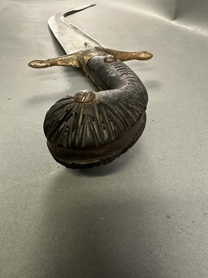 Lot 557 - □ A DECORATED SWORD (KILIG) IN OTTOMAN TURKISH 17TH CENTURY STYLE, 20TH CENTURY, PROBABLY SYRIA