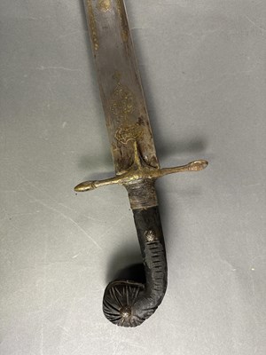 Lot 557 - □ A DECORATED SWORD (KILIG) IN OTTOMAN TURKISH 17TH CENTURY STYLE, 20TH CENTURY, PROBABLY SYRIA