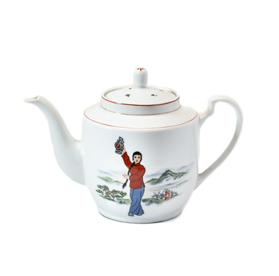 Lot 93 - A CHINESE 'LEGEND OF THE RED LANTERN' TEAPOT AND COVER, 1970'S
