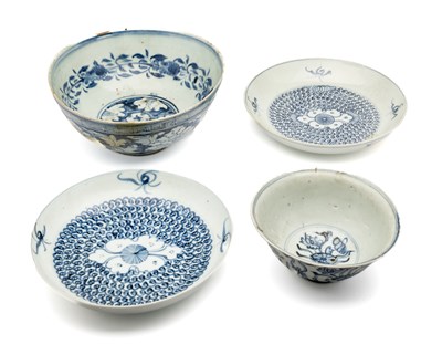 Lot 5 - A LARGE CHINESE BLUE AND WHITE ‘PEONY SCROLL’ BOWL, MING DYNASTY