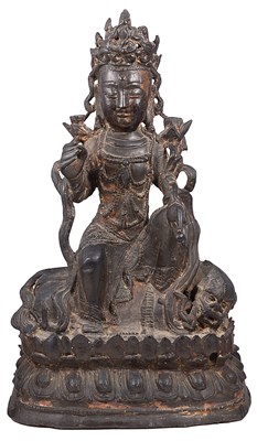 Lot 26 - A CHINESE BRONZE FIGURE OF GUANYIN