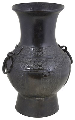 Lot 28 - A CHINESE ARCHAISTIC BRONZE 'HU' VASE