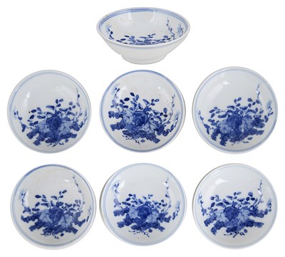 Lot 41 - A GROUP OF SEVEN CHINESE BLUE AND WHITE SMALL DISHES