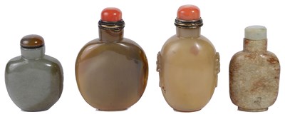 Lot 69 - ËœA STUDY GROUP OF FOUR CHINESE SNUFF BOTTLES