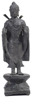 Lot 95 - A MON-DVARAVATI BRONZE FIGURE OF BUDDHA