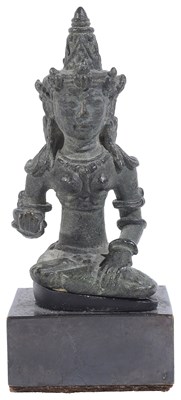 Lot 98 - A BRONZE FEMALE DEITY