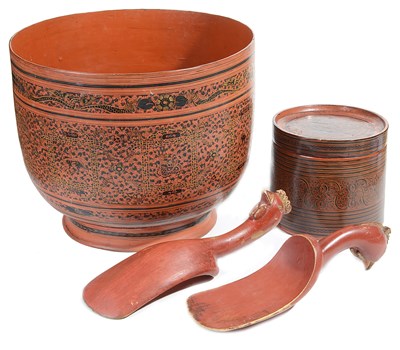 Lot 99 - A LACQUER BOWL