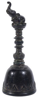 Lot 103 - A JAVANESE BRONZE BELL