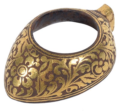 Lot 179 - A KOFTGARI ARCHER'S RING
