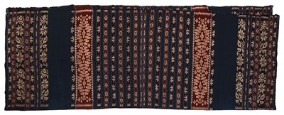 Lot 265 - A COTTON WARP IKAT