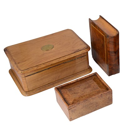 Lot 311 - A VICTORIAN WALNUT BOX