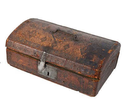 Lot 318 - A GEORGE I LEATHER COVERED CASKET