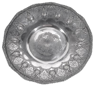 Lot 343 - A SILVER SALVER