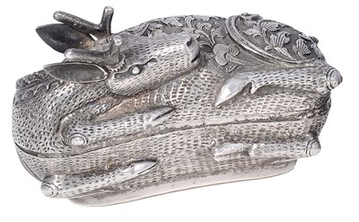 Lot 344 - A SILVER LIME BOX