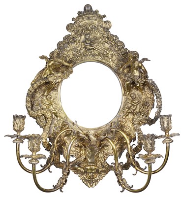 Lot 352 - A SILVER-GILT FRAME