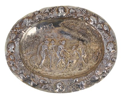 Lot 355 - A GERMAN SILVER-GILT DISH