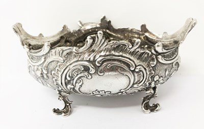 Lot 358 - A GERMAN SILVER SWEETMEAT BOWL