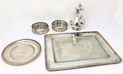 Lot 368 - AN ITALIAN TRAY
