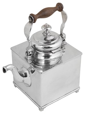 Lot 371 - AN ITALIAN TEA KETTLE
