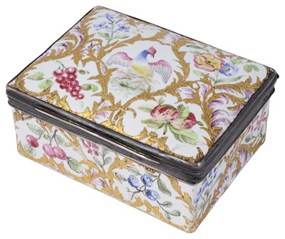 Lot 521 - A GERMAN ENAMEL SNUFF BOX