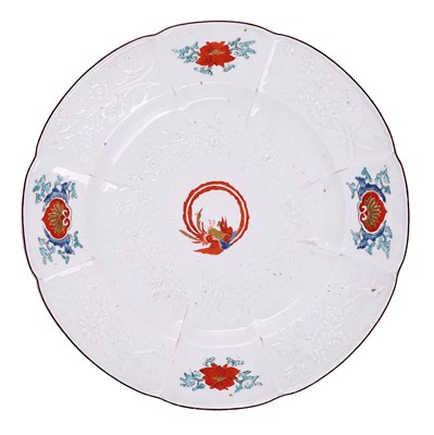 Lot 33 - A CHELSEA `DAMASK'D' PLATE