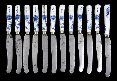Lot 59 - TWELVE TOURNAI BLUE AND WHITE PORCELAIN HANDLED KNIVES