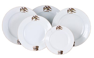 Lot 127 - FIVE CHINESE ARMORIAL CIRCULAR DISHES IN SIZES, QIANLONG