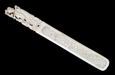 Lot 192 - A CHINESE IVORY PAGE TURNER