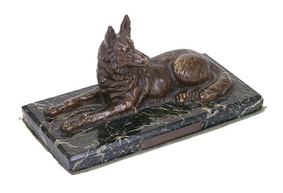 Lot 227 - 'CHIEN POLICIER': A FRENCH PATINATED BRONZE FIGURE