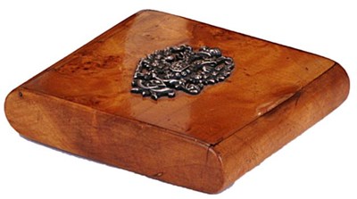 Lot 232 - A RUSSIAN BIRCH CIGARETTE CASE
