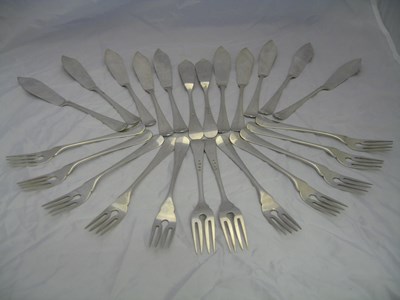 Lot 254 - A SET OF TWELVE DUTCH SILVER FISH KNIVES AND TWELVE FORKS