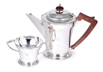 Lot 307 - A GEORGE V SILVER COFFEE POT AND SUGAR BOWL