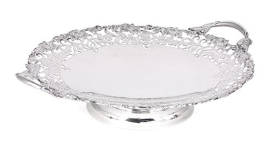 Lot 321 - A GEORGE V SILVER FRUIT DISH