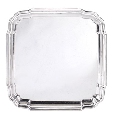 Lot 329 - A SILVER SALVER