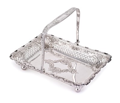 Lot 363 - AN EDWARDIAN SILVER BASKET