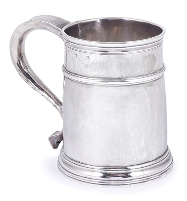 Lot 394 - A QUEEN ANNE MUG