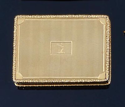 Lot 421 - A VICTORIAN GOLD SNUFF BOX