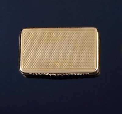 Lot 422 - A GEORGE IV GOLD SNUFF BOX