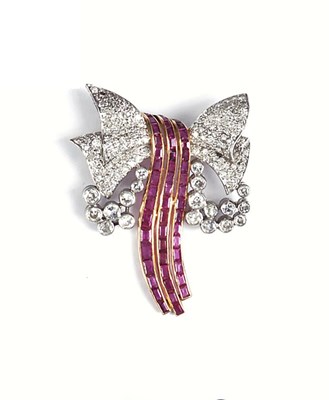 Lot 451 - RUBY AND DIAMOND BROOCH/PENDANT