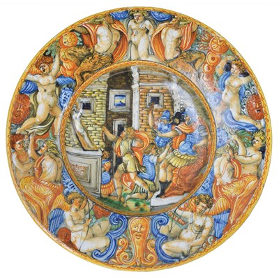 Lot 38 - A CASTEL DURANTE ISTORIATO DISH