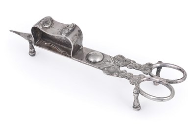 Lot 149 - A PAIR OF BRAZILIAN SILVER SNUFFER SCISSORS