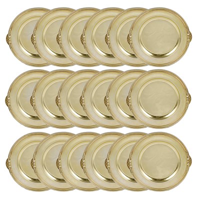 Lot 168 - A SET OF EIGHTEEN FRENCH SILVER-GILT DESSERT PLATES