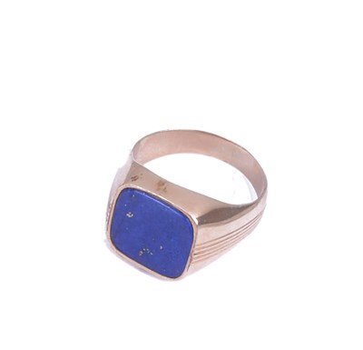 Lot 297 - GENTLEMAN'S LAPIS LAZULI RING