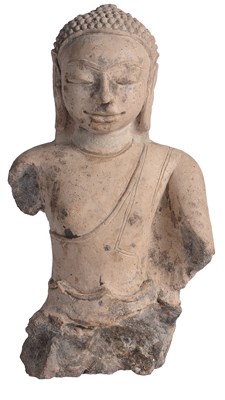 Lot 299 - A DVARAVATI TERRACOTTA BUST OF BUDDHA