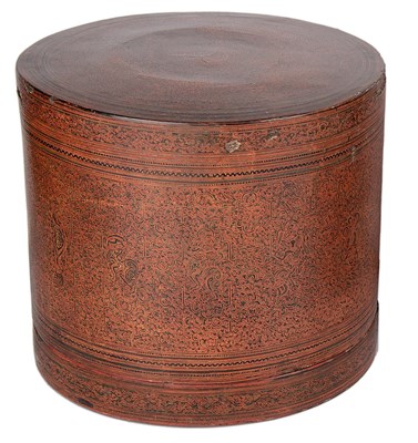 Lot 386 - A COSMETIC BOX (BI-IT)