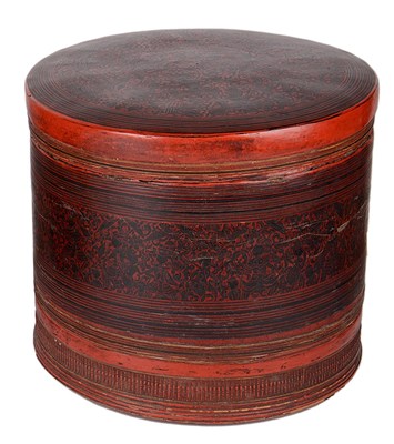 Lot 387 - LARGE SHAN BETEL BOX