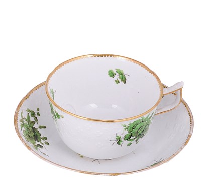 Lot 443 - A GROUP OF FOUR SPODE BREAKFAST CUPS AND SAUCERS