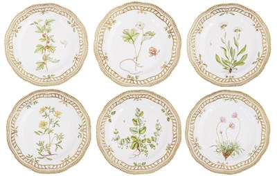 Lot 467 - A SET OF SIX ROYAL COPENHAGEN 'FLORA DANICA' RETICULATED DESSERT PLATES